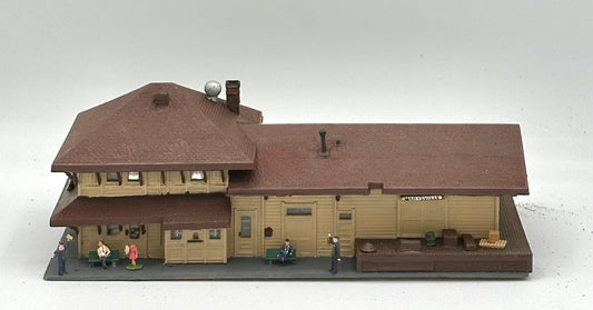 Revel N Scale; "Marysville" Country Train Station, Custom Painted