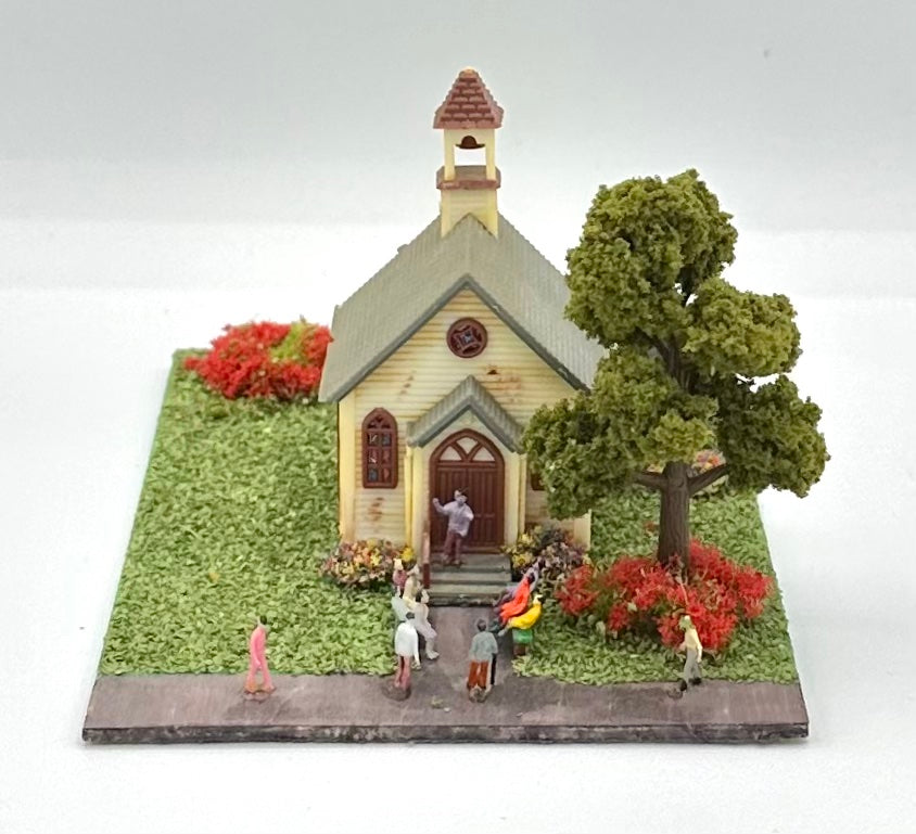 Bachmann N Scale Weathered Country Church Lighted Diorama