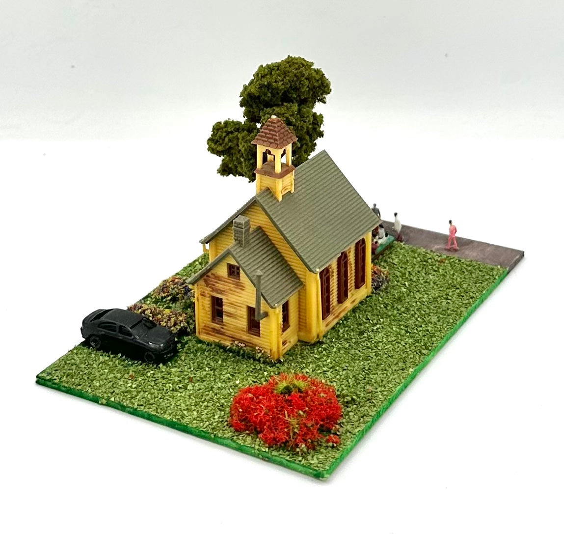 Bachmann N Scale Weathered Country Church Lighted Diorama