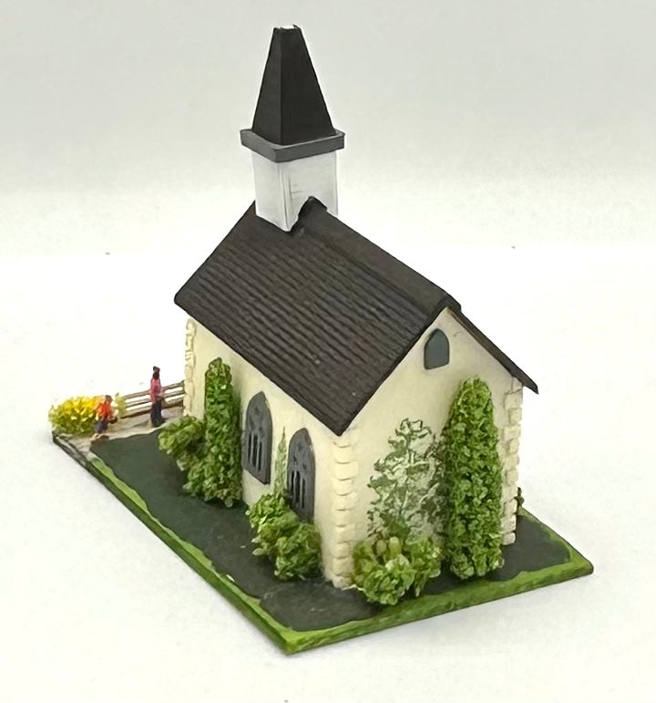 Bachmann N Scale Landscaped Country Church Lighted Diorama