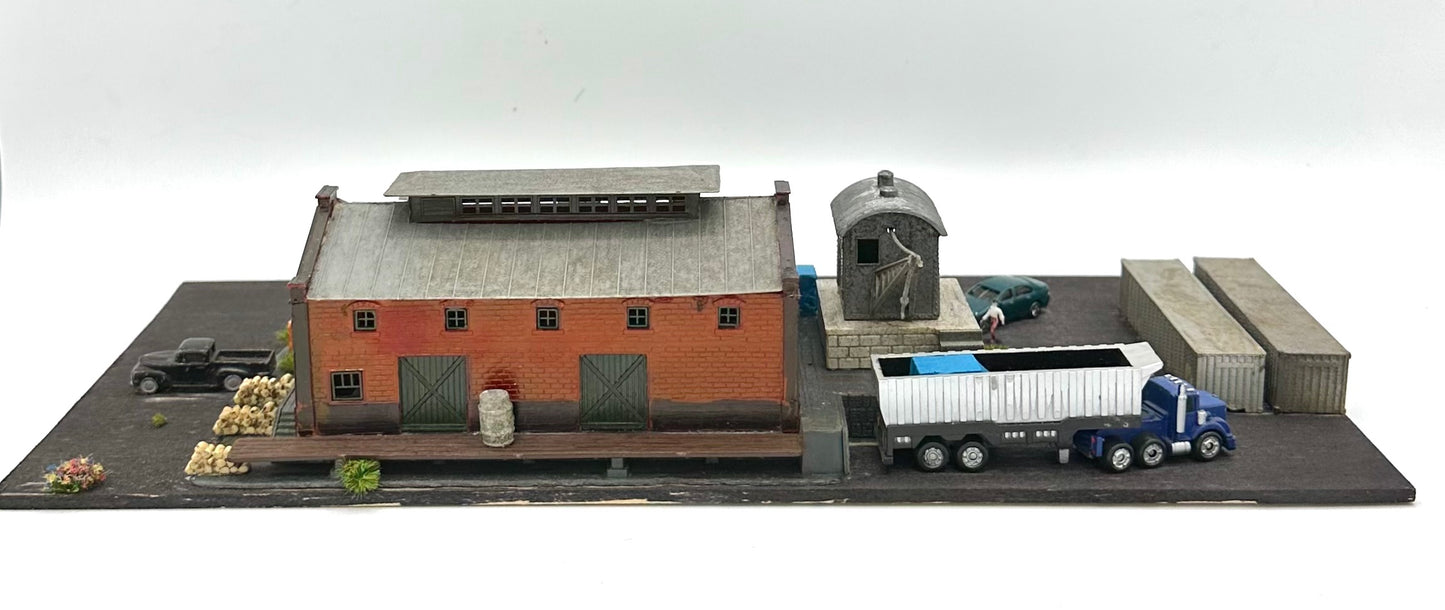 Model Power N Scale, Single Story Warehouse Depot Custom Painted, Weathered Diorama