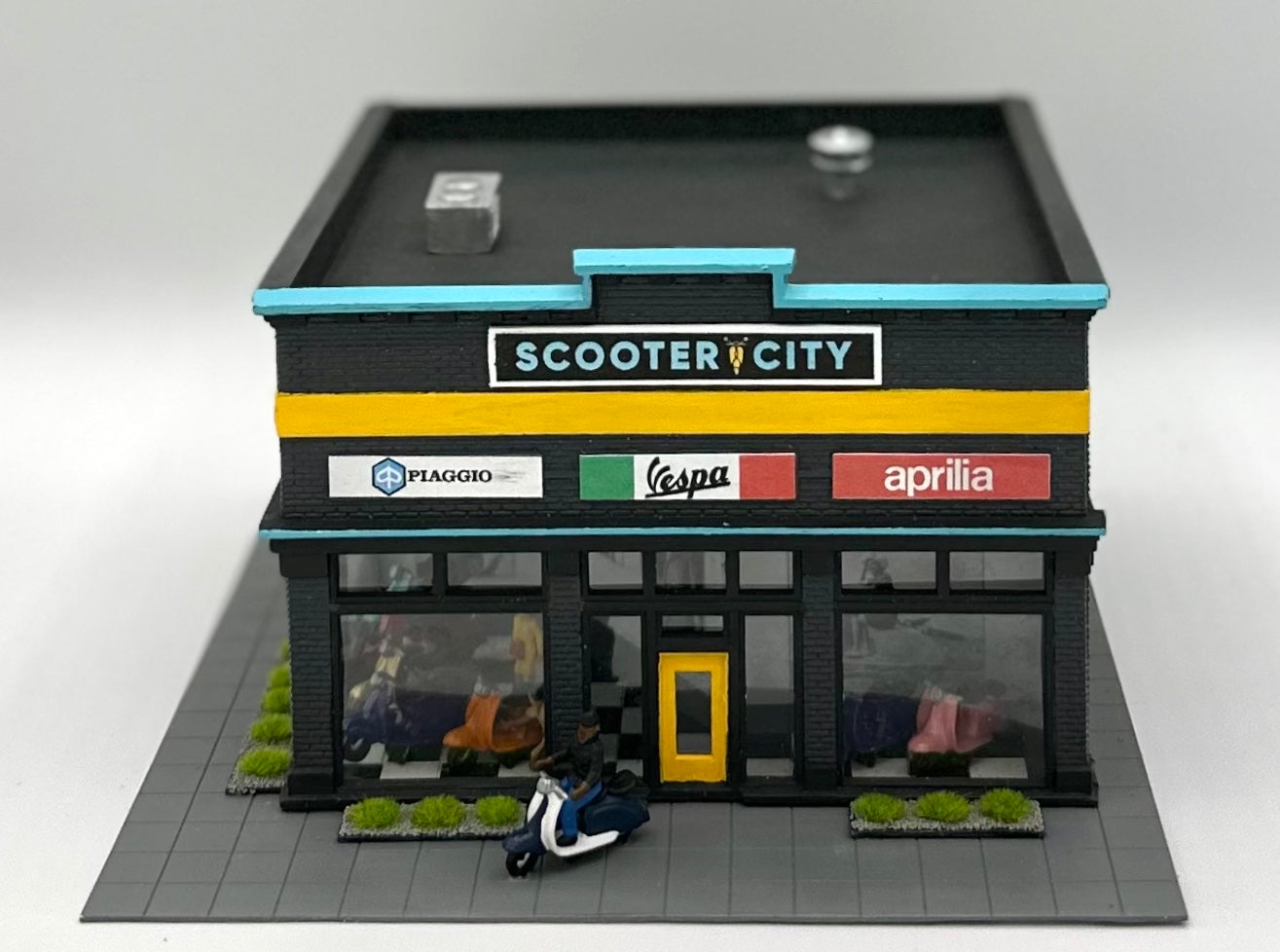 DPM HO Scale Custom Painted "Scooter City" Fully Assembled Lighted Diorama