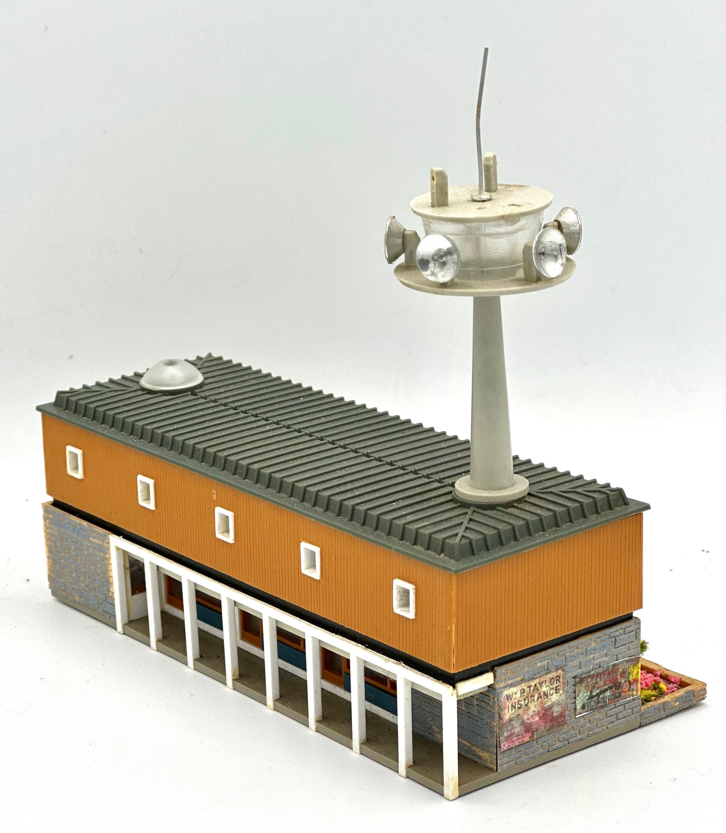 Kibri N Scale 2-Story Modern "Data Link" Building,