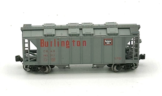 Kato N Scale Burlington 2 Bay Covered Hopper Freight Car