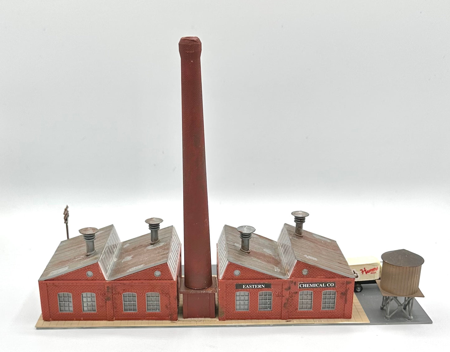 Pola N Scale Custom  Industrial Building Eastern Chemicals Lighted Diorama