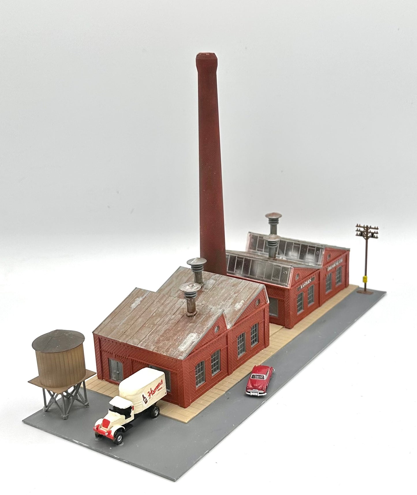 Pola N Scale Custom  Industrial Building Eastern Chemicals Lighted Diorama