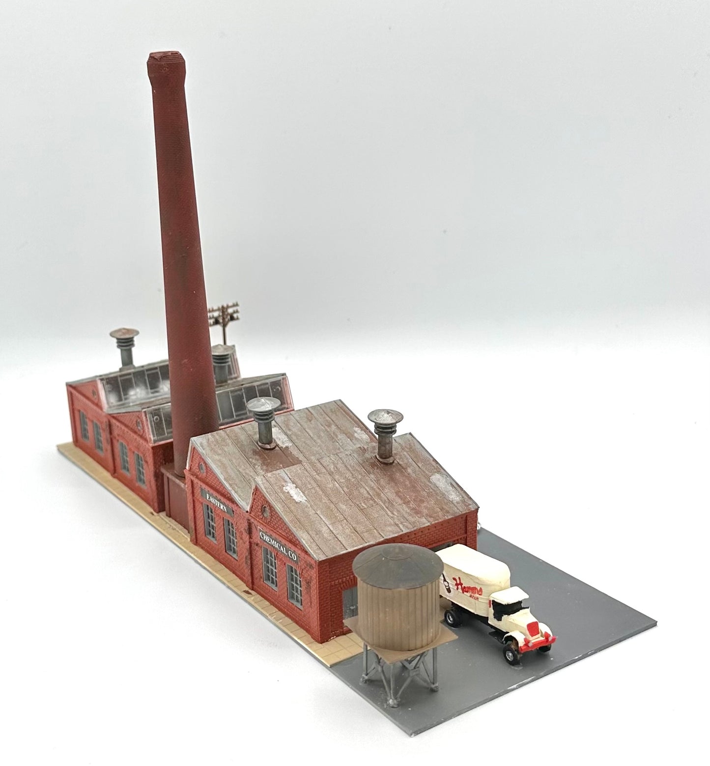 Pola N Scale Custom  Industrial Building Eastern Chemicals Lighted Diorama