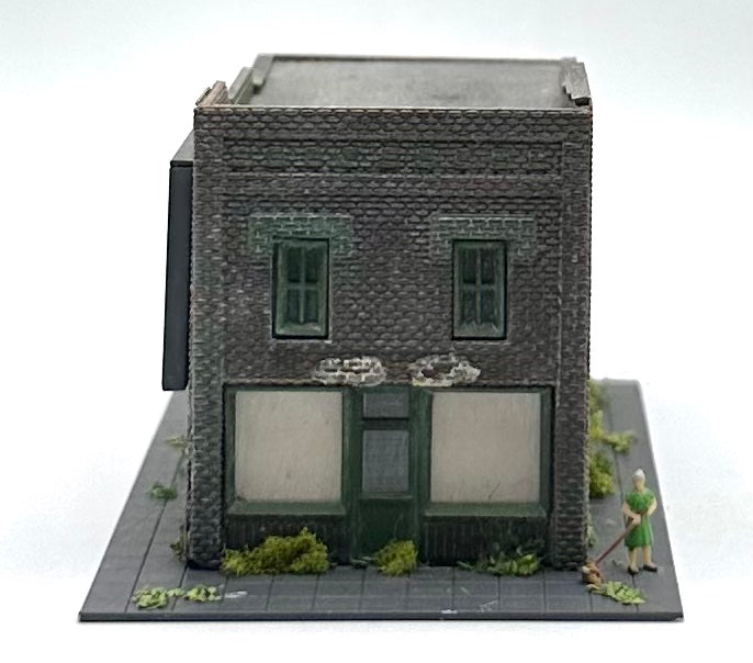 N Scale 2-Story Empty Weathered Building