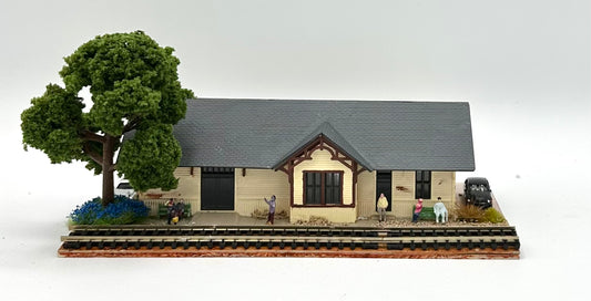 N Scale Custom Painted /Weathered Country Trackside Station. New Diorama