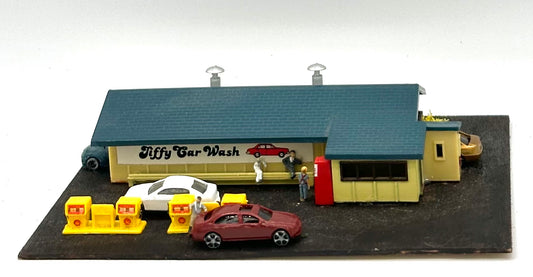 Bachmann N Scale "Jiffy Car Wash" And Gas Station Diorama