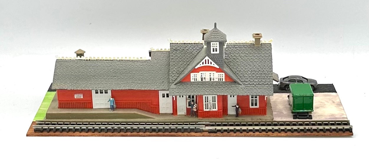 Model Power 1501 N Scale Custom 3-Story Red Erie R.R, Station Diorama