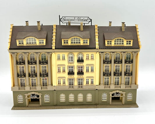 Vollmer N Scale 24376 5-Story Grand Hotel Building