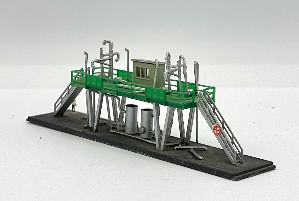 Kibri Z Scale Weathered/Custom Painted Fueling Station Fully assembled Rare Item