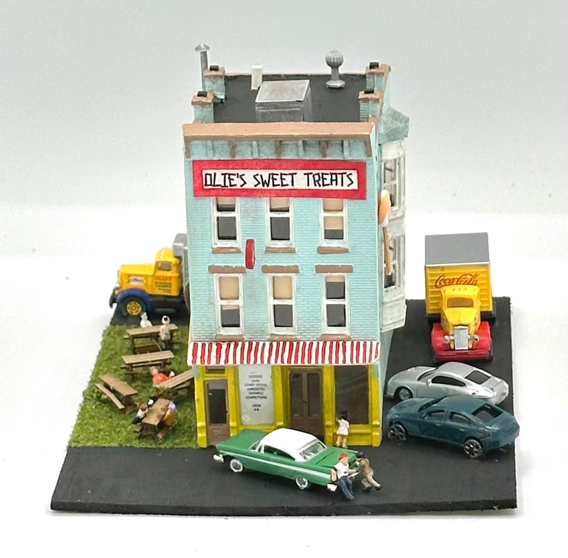 DPM N Scale Custom Painted/Weathered "Olie's Sweet treats" Fully Assembled Lighted Diorama.