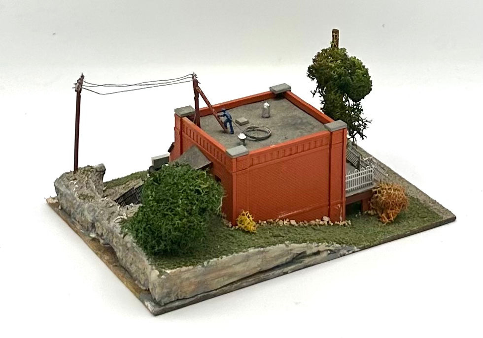 N Scale Custom Built & Painted 2-Story Commercial Building Diorama