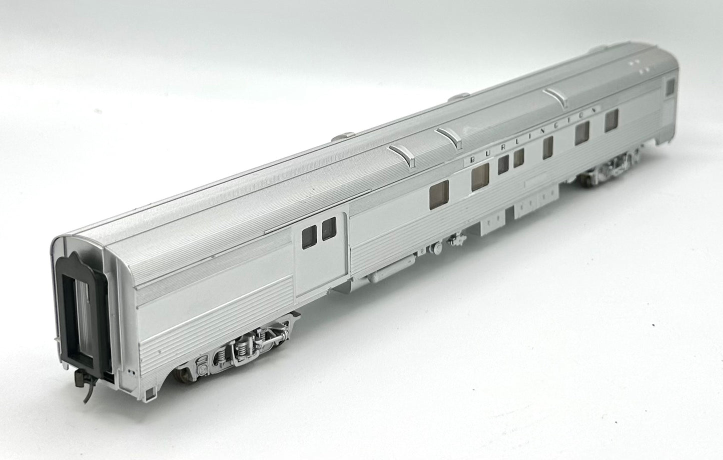 Walthers HO Scale Burlington Baggage/Mail Coach