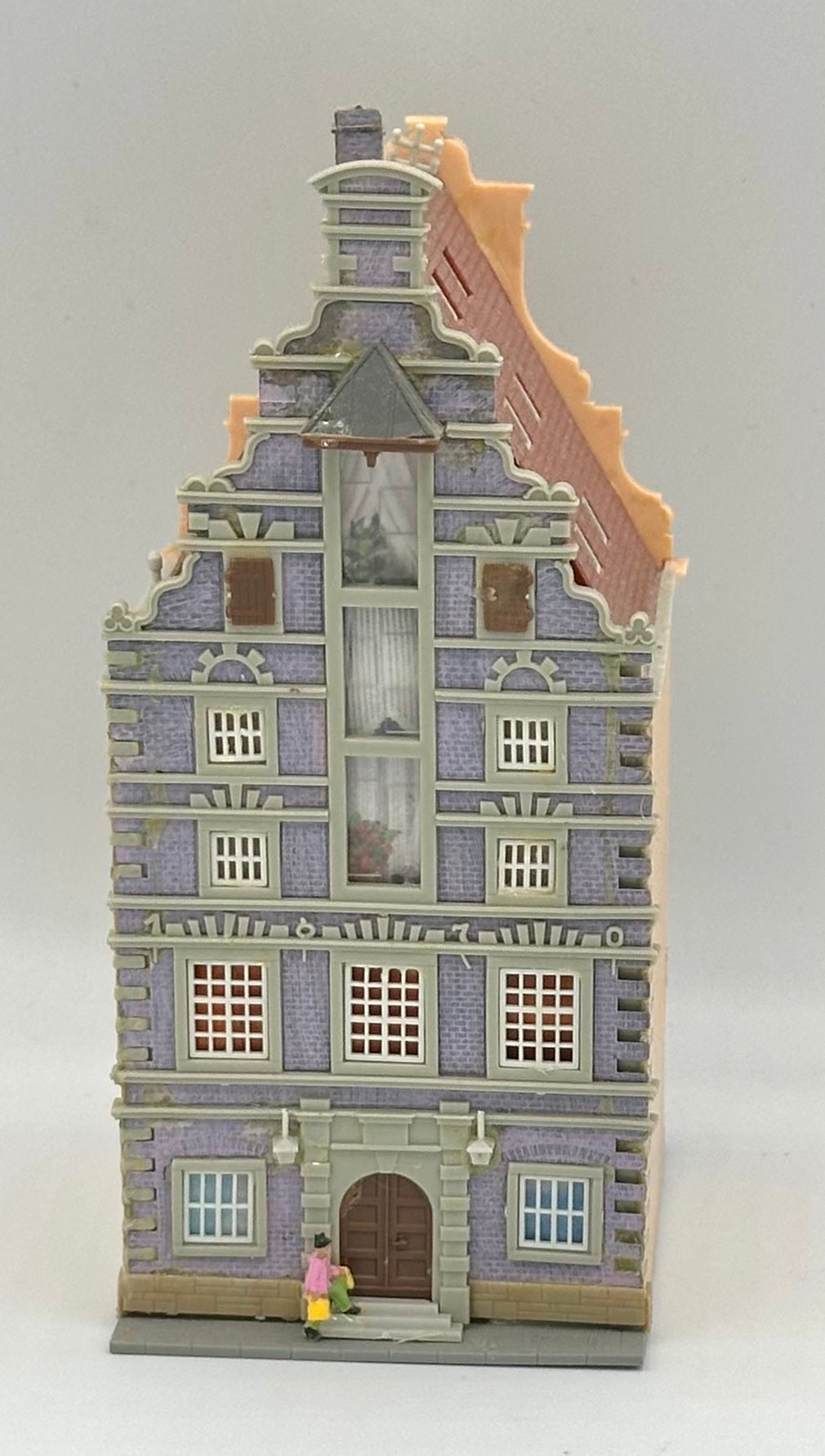 Kibri N Scale 6-Story Traditional German/Dutch Apartment Building, Fully Assembled.