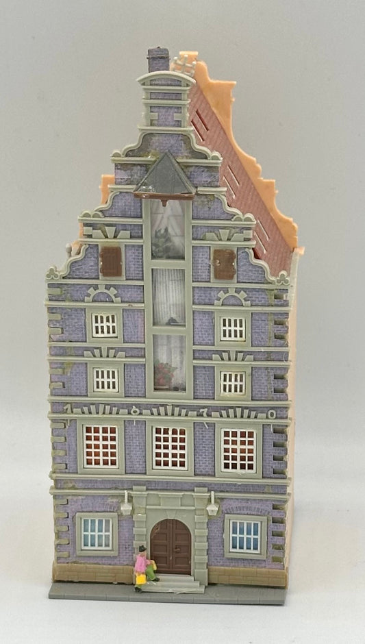 Kibri N Scale 6-Story Traditional German/Dutch Apartment Building, Fully Assembled.