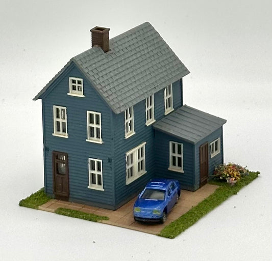 N Scale 3-Story Family House Custom Painted + Garden Fully Assembled