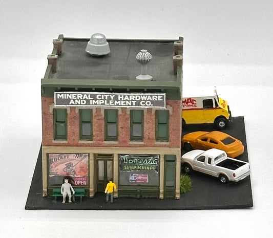 DPM N Scale Custom Painted/Weathered "Mineral City Hardware" Fully Assembled Lighted New Diorama