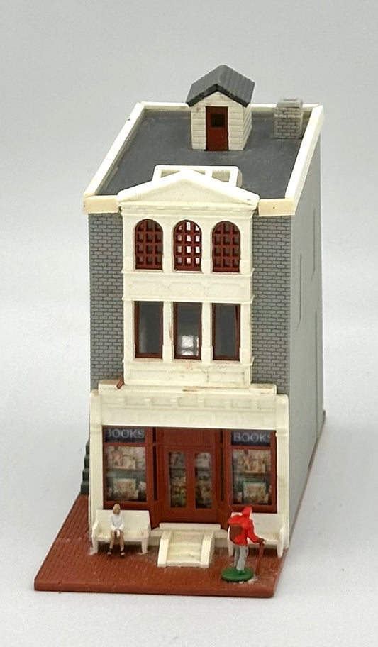 N Scale 3-Story Small Book Shop/ Apartments , Street figures Fully Assembled