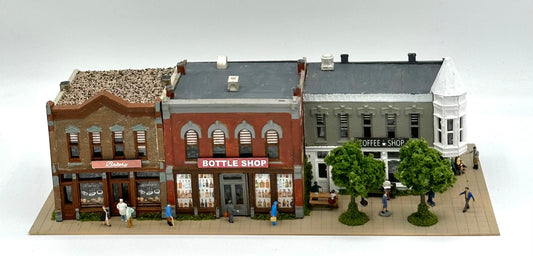 DPM N Scale 3 Custom Painted/Weathered Retail Shops Fully Assembled New Diorama