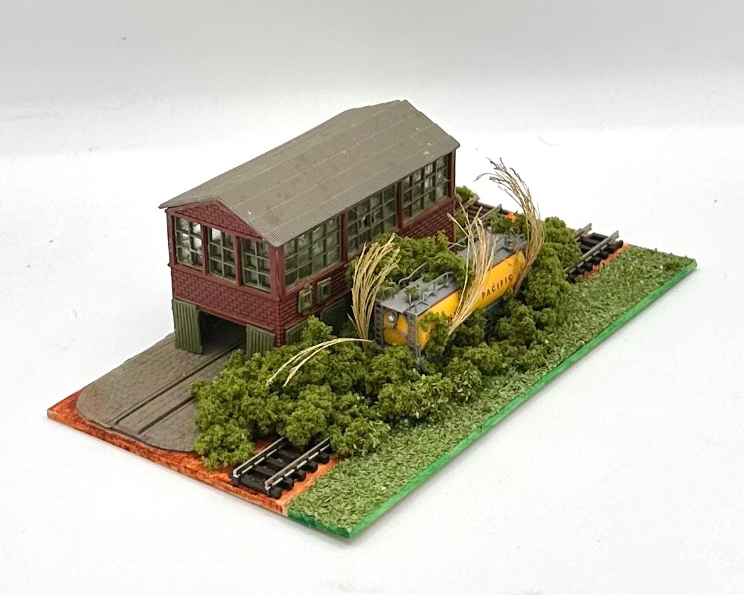 Model Power N Scale Custom Weathered&nbsp; Derelict Overgrown Engine Shed Diorama