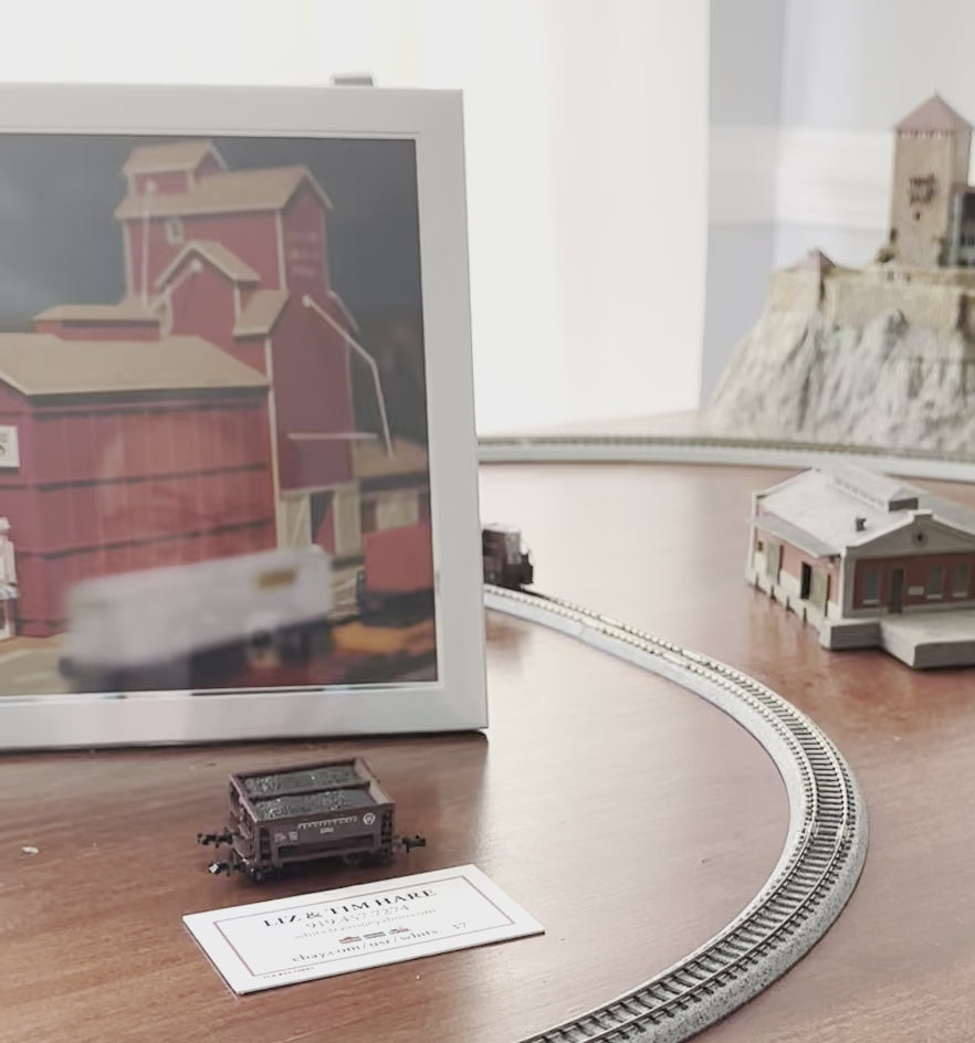 Atlas/Kato N Scale 4526 UnDecorated EMD SD9 DC Diesel Locomotive