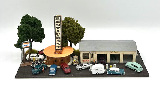 N Scale Weathered Custom Built & Painted  Roadside Cafe/Gulf Gas Station Diorama