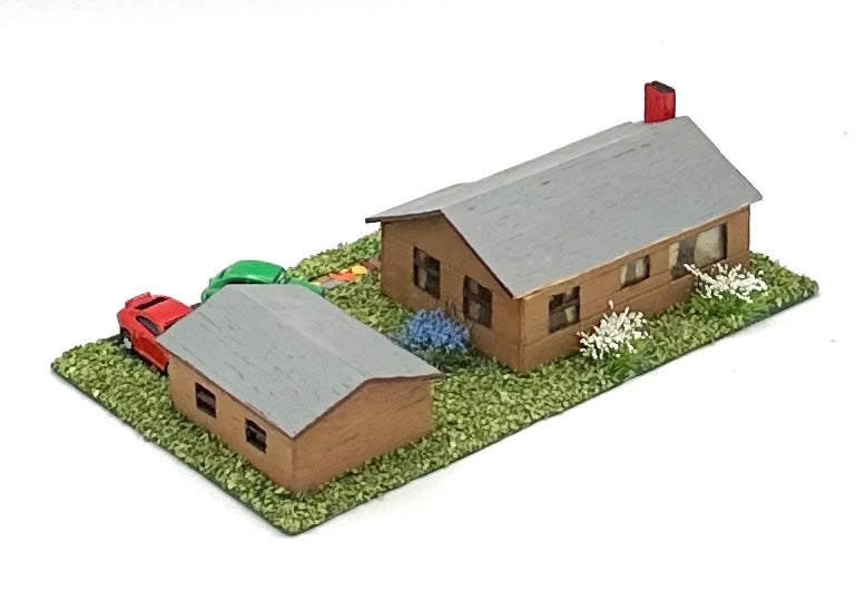 N Scale Weathered Custom Built Ranch Style House plus Garage Diorama