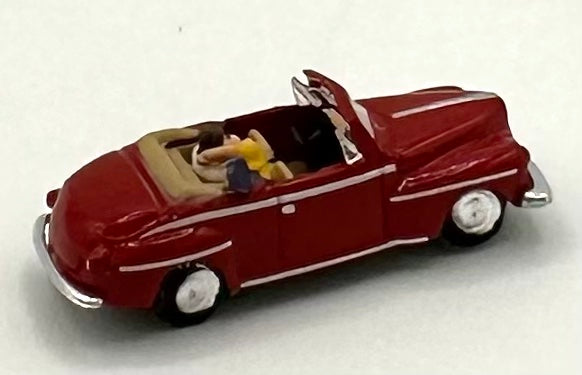 N Scale 1950's Open Top 2 Door Coupe with Couple on the Back Seat