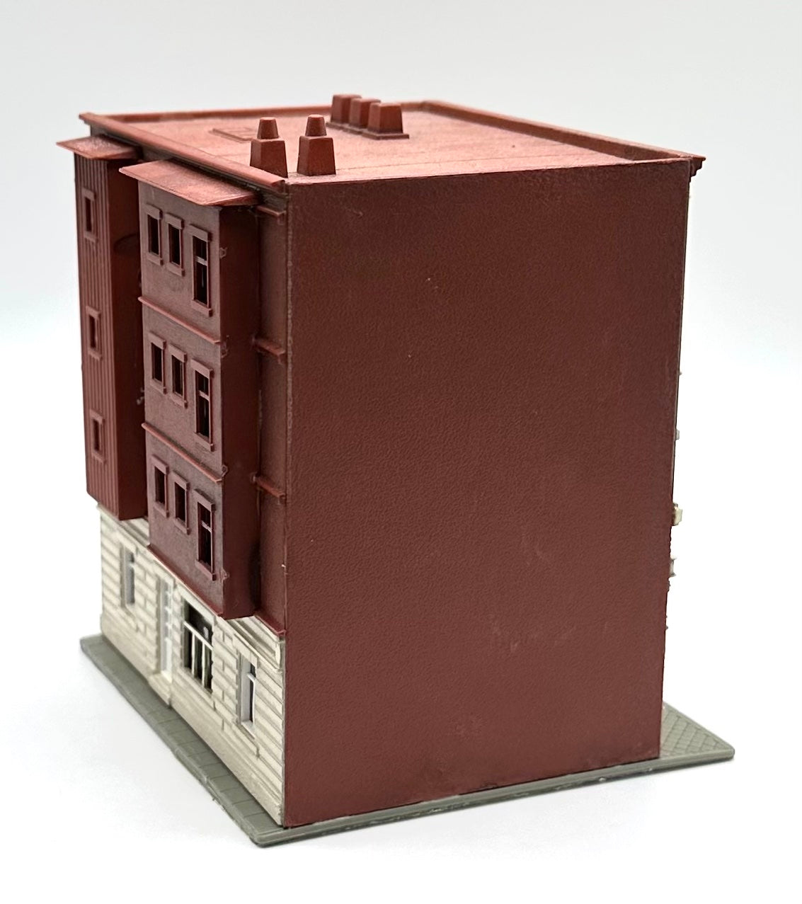 Pola N Scale Remco Building Cleaning Co 4 Story Apartment Building working light