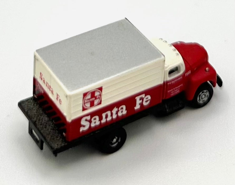 CMW N Scale Die Cast International - Santa Fe Box Truck