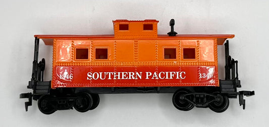 LifeLike HO Scale 8554 Southern Pacific Slant Sided  Cupola Caboose  1346