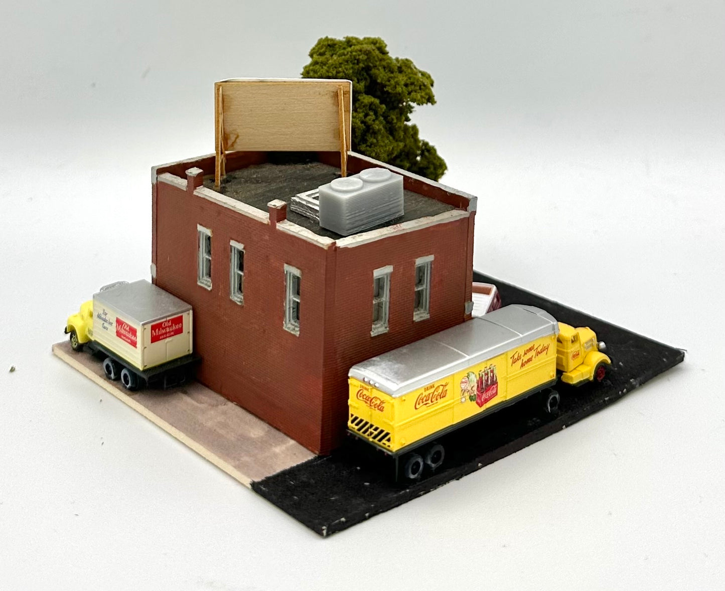 Woodland Scenics DPM N Scale Custom Weathered 2 Story Corner Shop Building Diorama