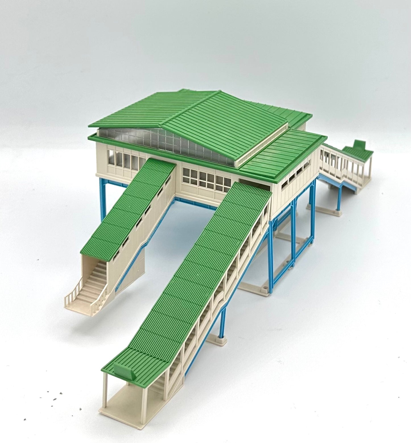 Kato N Scale 23200  Overhead Railroad Station