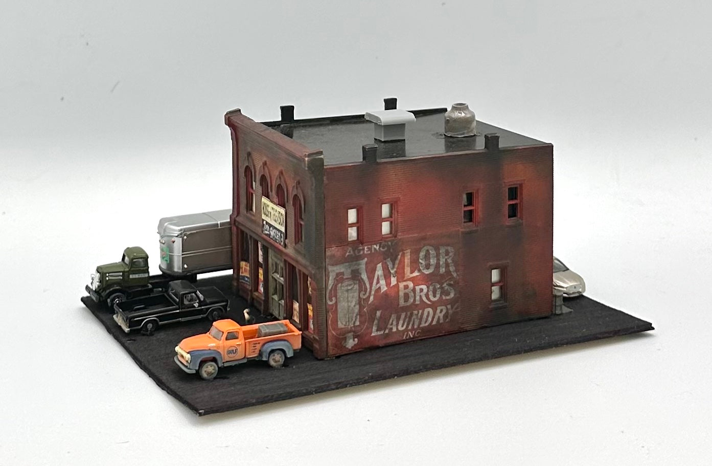 Woodland Scenics DPM, N Scale Custom Weathered 2 Story "B" TV Store Diorama.