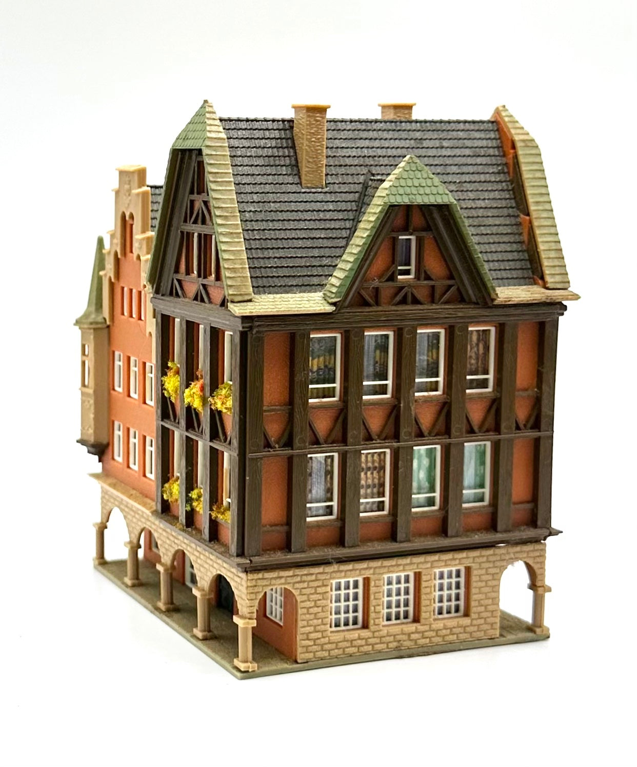 Vollmer N Scale 5-Story Wood Lattice Timber Frame Shops/ Apartment Building