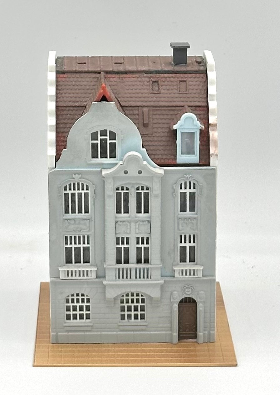 N Scale 4 Story Colonial Facade Apartments