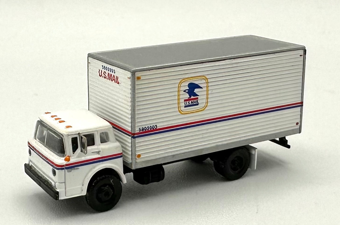 Athearn N Scale US Mail Service Ford C Series Box Truck