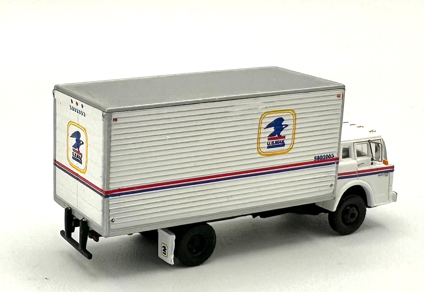 Athearn N Scale US Mail Service Ford C Series Box Truck