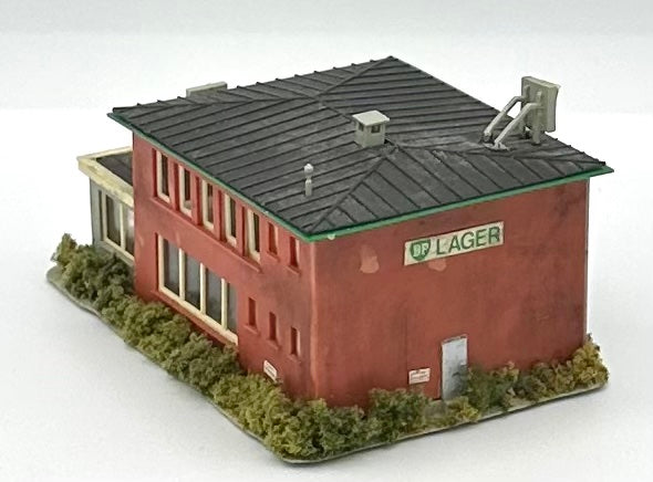 Kibri Z Scale Custom Painted, Weathered,Office/Factory Building Fully Assembled Lighted