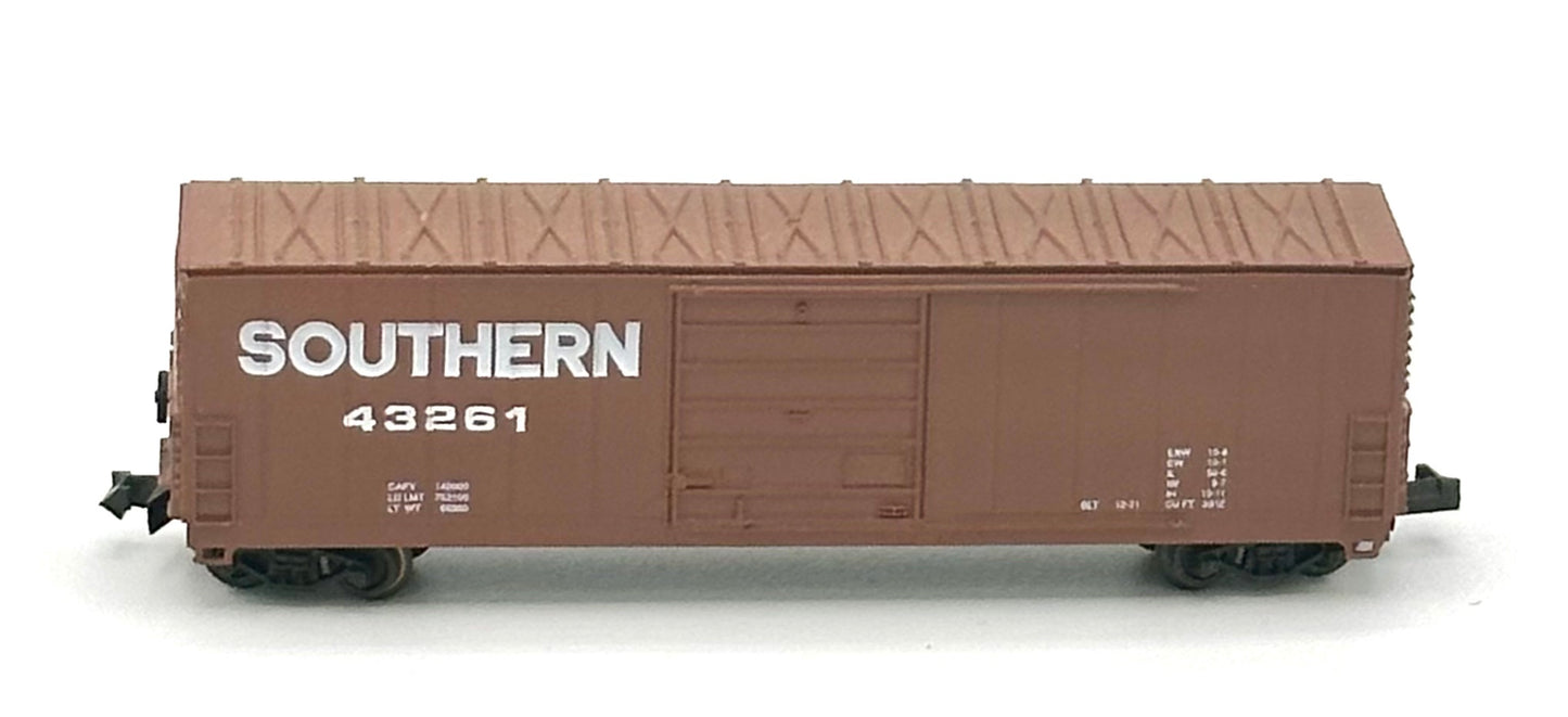 Life-Like N Scale Southern Paneled Box Car